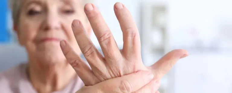 How to Recognize and Treat Arthritis Symptoms Early