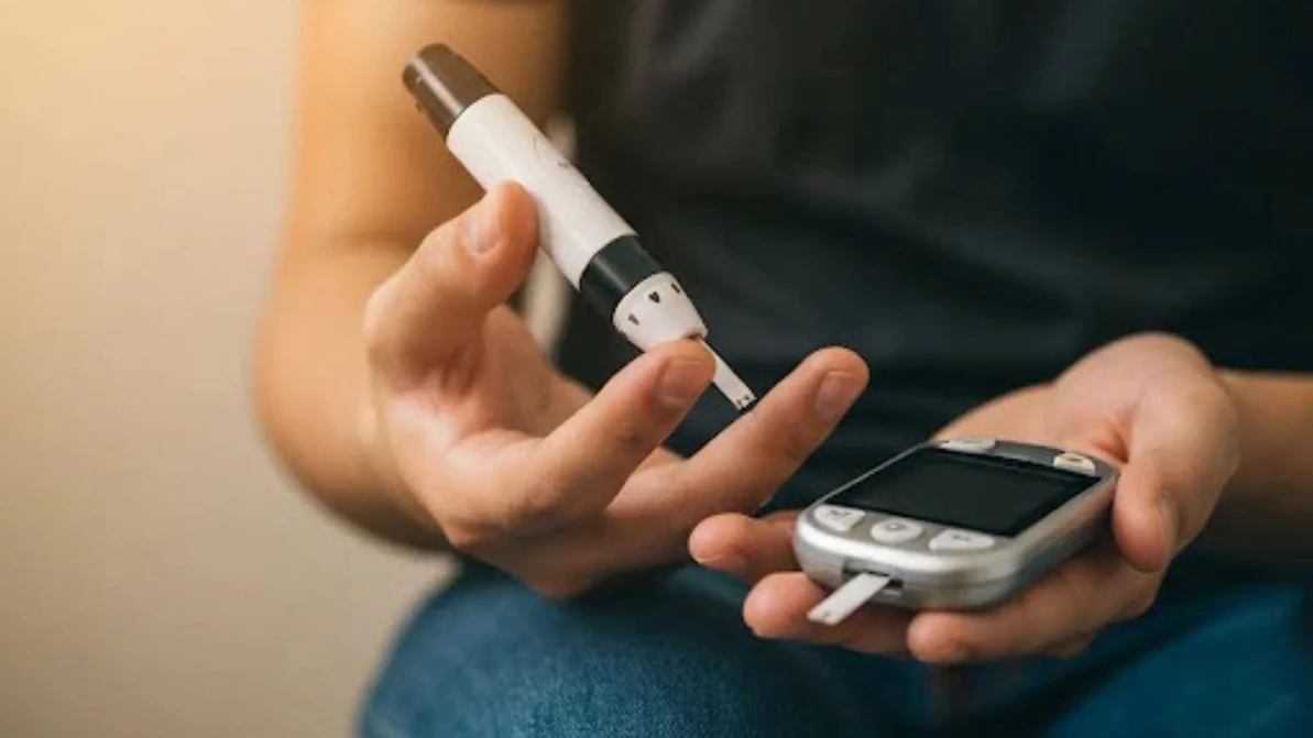 What Does Diabetes Monitoring Involve?