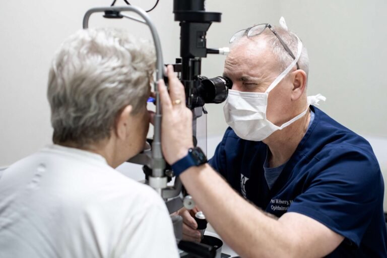 What To Know About Early Detection in Retinal Tear Management