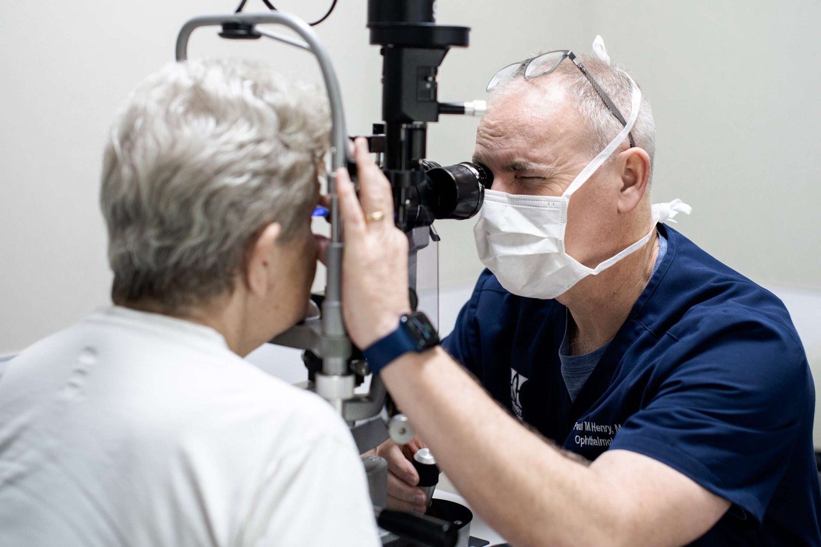 What To Know About Early Detection in Retinal Tear Management