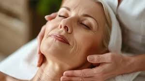 Who Benefits From Holistic Wellness Services?